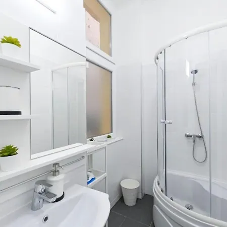 Apartament Lovely Flat In Damjanich Street - Leonard *