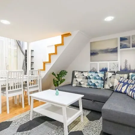 Lovely Flat In Damjanich Street - Leonard * Budapeste