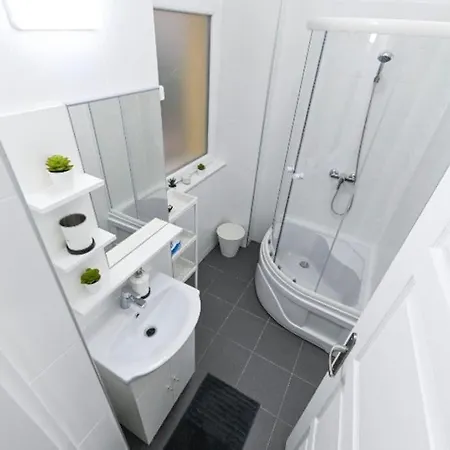 Lovely Flat In Damjanich Street - Leonard Apartamento *